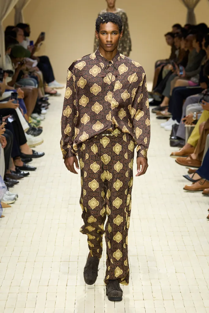 Emporio Armani 26SS M 009